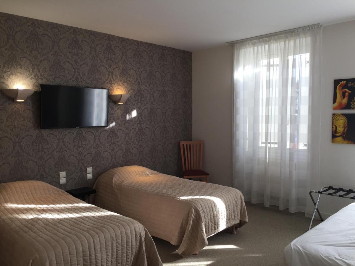 Hotel Restaurant La Boule D'Or Barbezieux-Saint-Hilaire Экстерьер фото